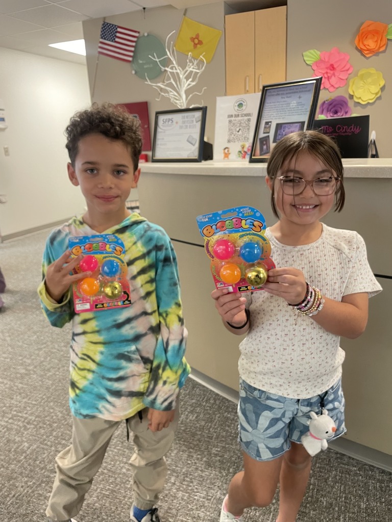 kids with prizes