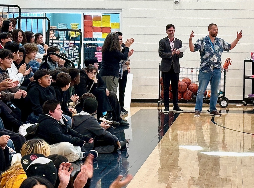 Mr. Leif Johnson accepts his award!