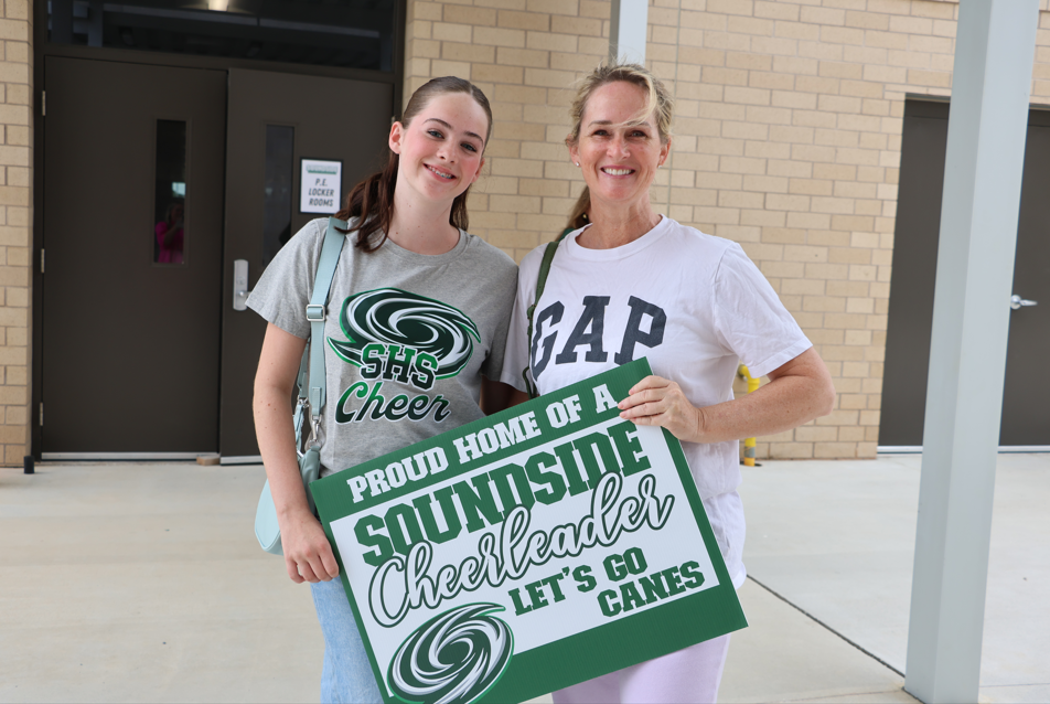 CHEER MOM