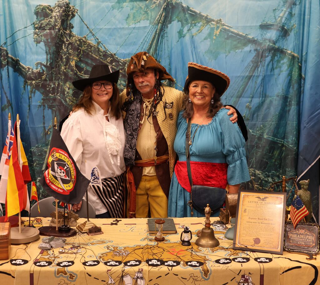 Blackwater Pyrates teaching students about life at sea