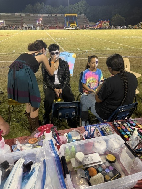PHS Spanish Honor Society students celebrate Homecoming and Hispanic Heritage Month