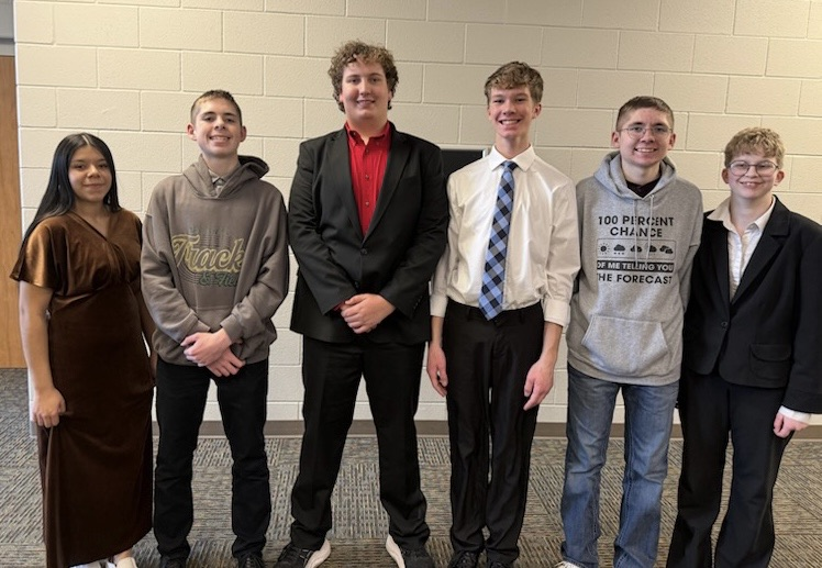 Pictured here: Melissa Chavez, Deacon Hockett, Clayton Kunselman, Liam Hatcher, Jalynn Hockett, and Dylan Doerksen 