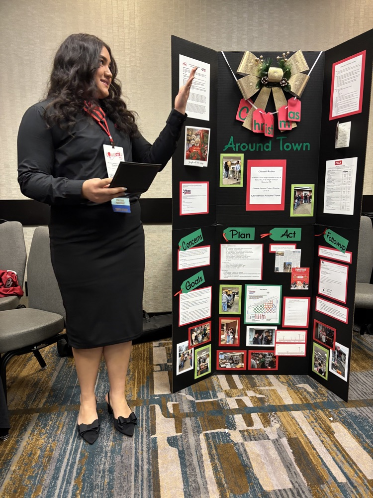Gissell Rubio presents at FCCLA STAR events.