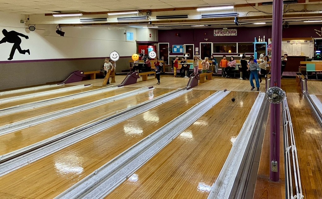 Second graders bowling at Exeter Bowling Lanes