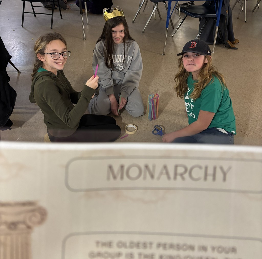 Students building a tower in the monarchy group