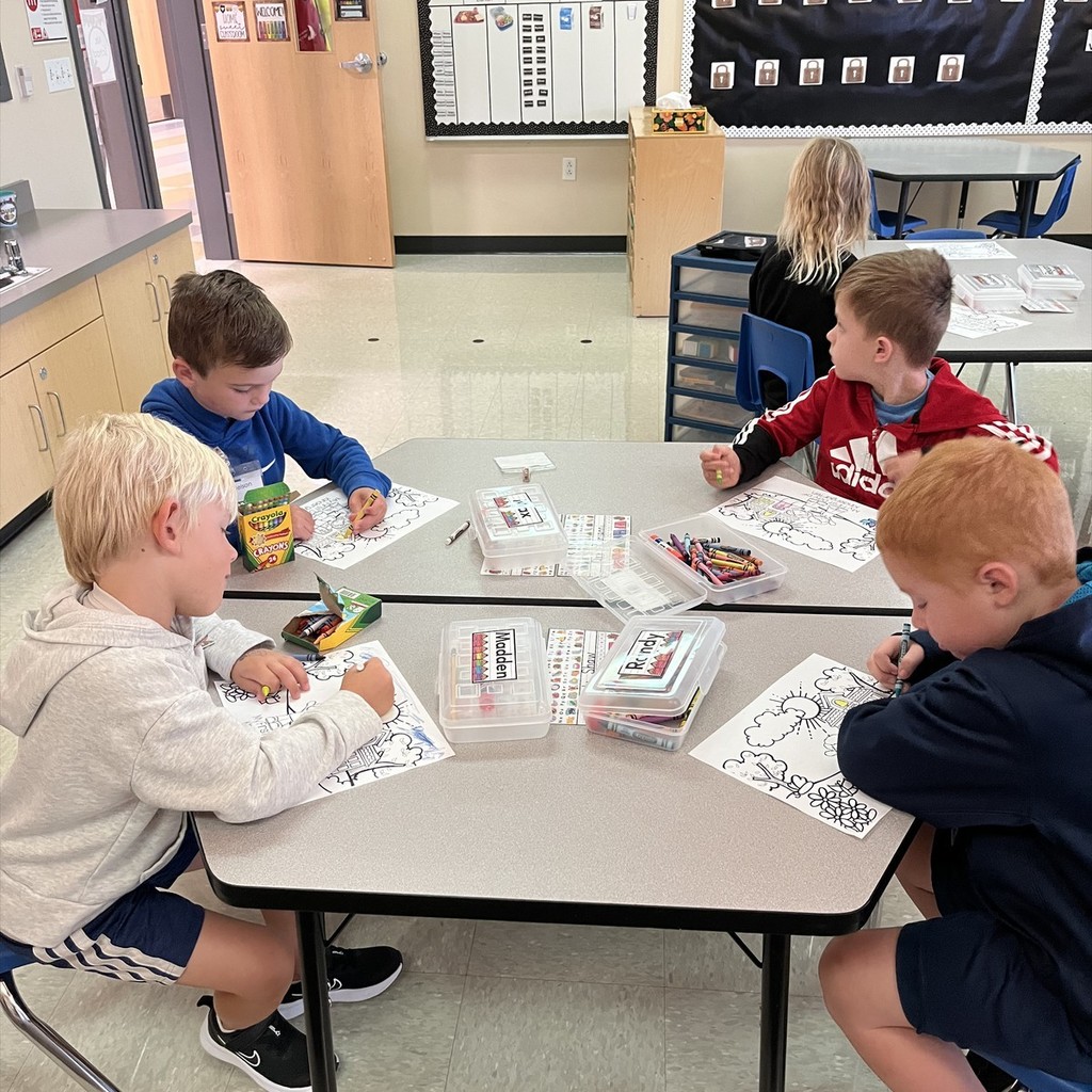 Coloring crowns