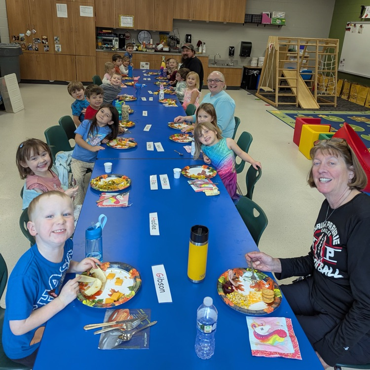 The big “family” table !