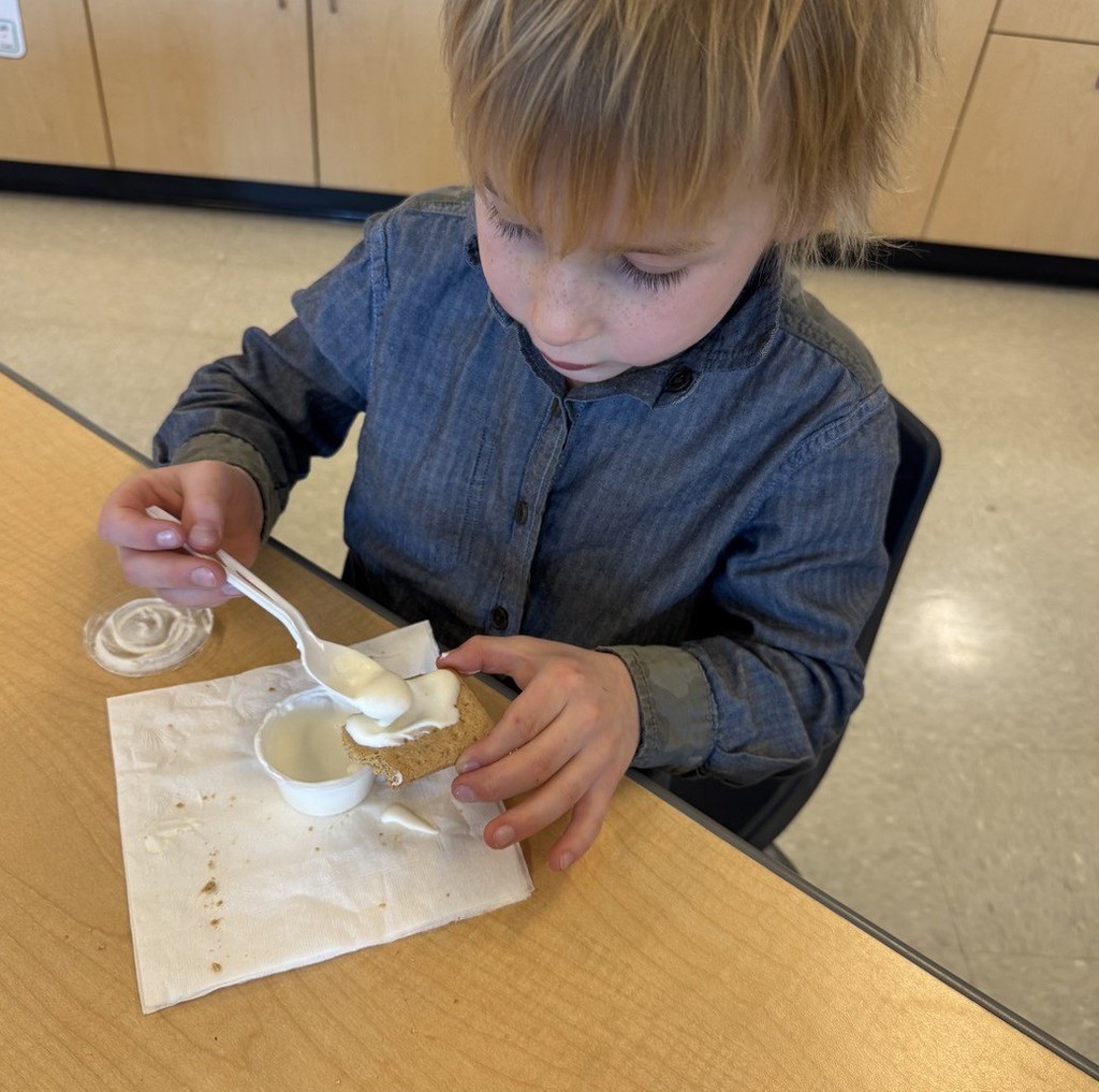 AG in classroom - butter and graham crackers