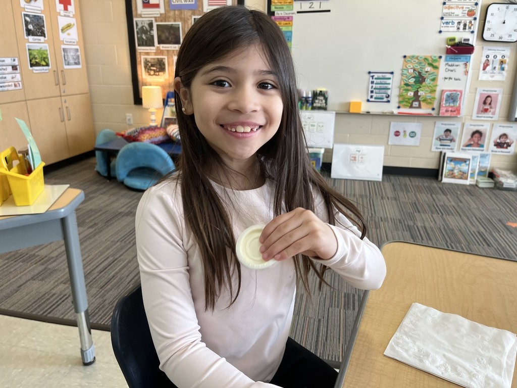 AG in classroom - butter and graham crackers