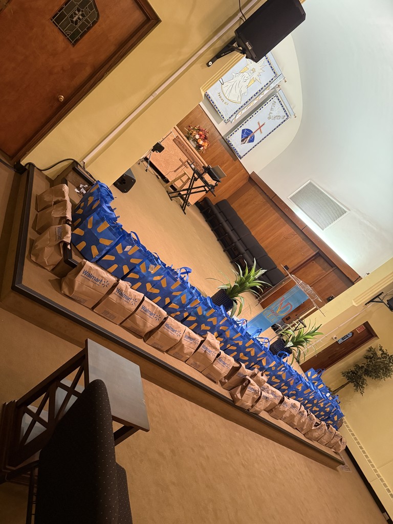 Operation :HOLIDAY BASKETS!!  Central Park Edition. A partnership between CPMS & New Day Christian Empowerment Center to donate Thanksgiving Baskets to 25 families in the SCSD!!!!  Special Thanks to  RP Specialist -Daquan Freeman  Student & Engagement Specialist - Jasmine Gibson Pastors Marc & Amanda Thompson  &  The New Day CEC Congregation.