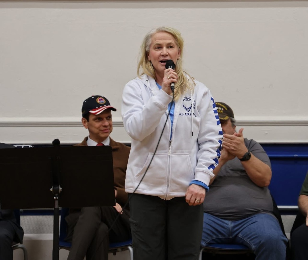 💖Valentines for Vets took place this week at Pleasant Valley Elementary School. Students created handmade cards, wrote messages to veterans from Schenectady and had a chance to personally deliver them. 