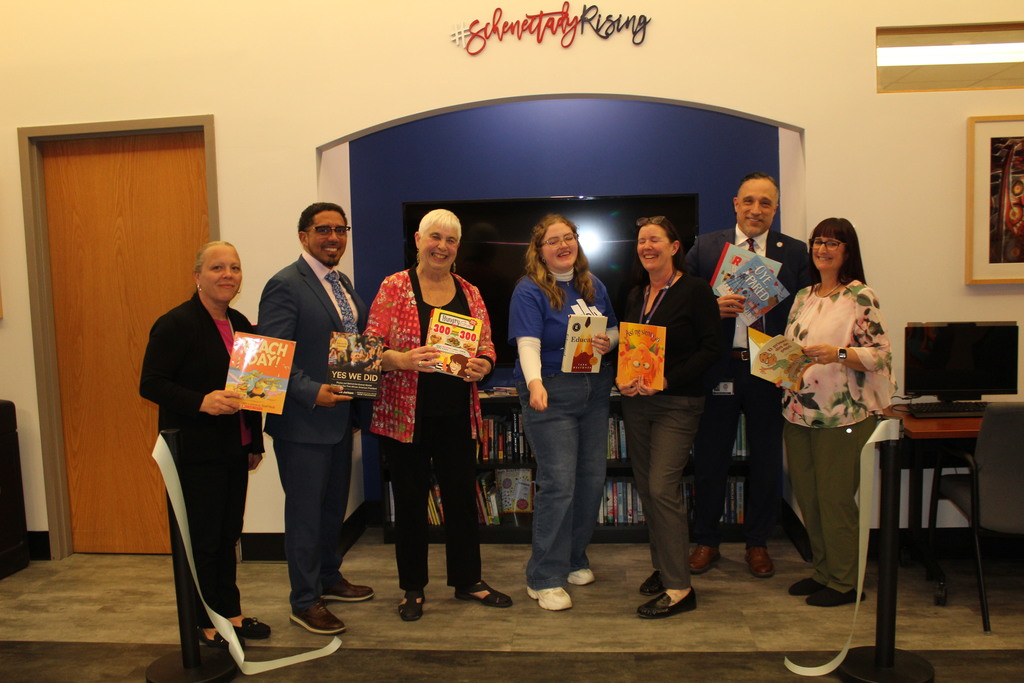 Photo:   Friends of Library Ribbon Cutting