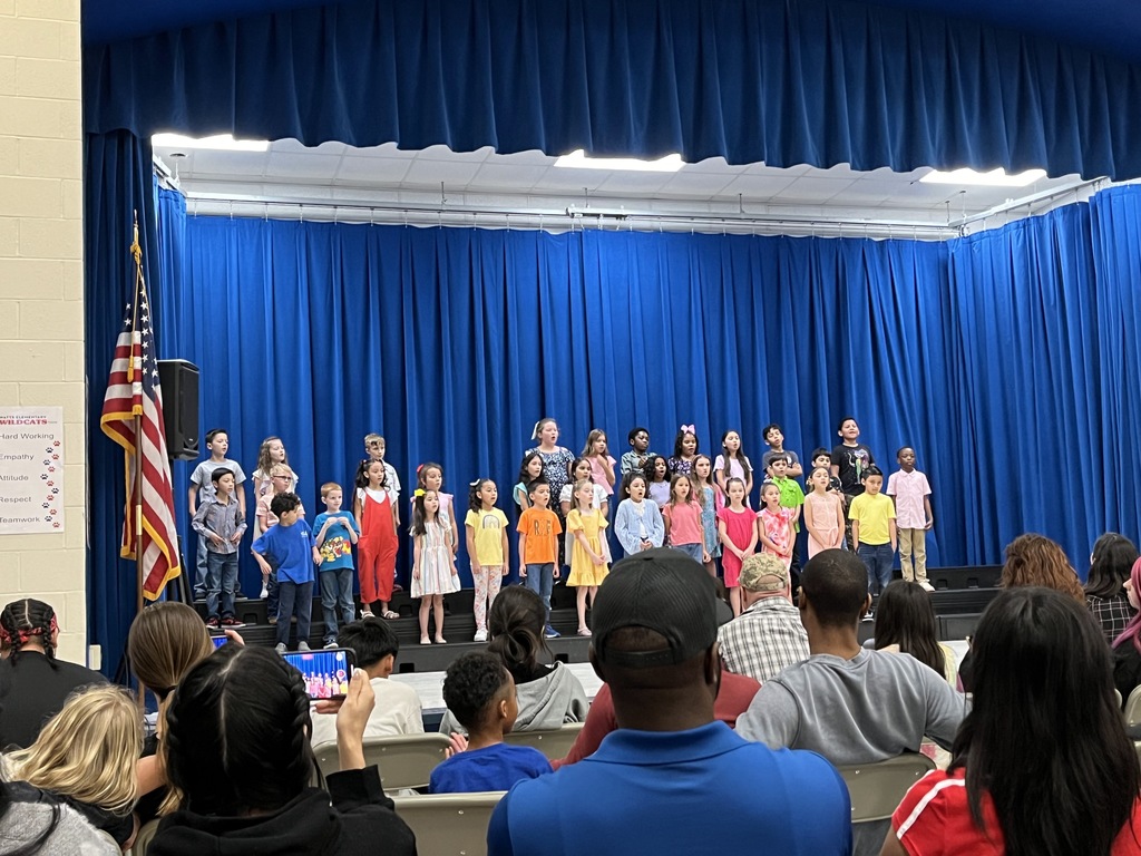 Second grade musical performance