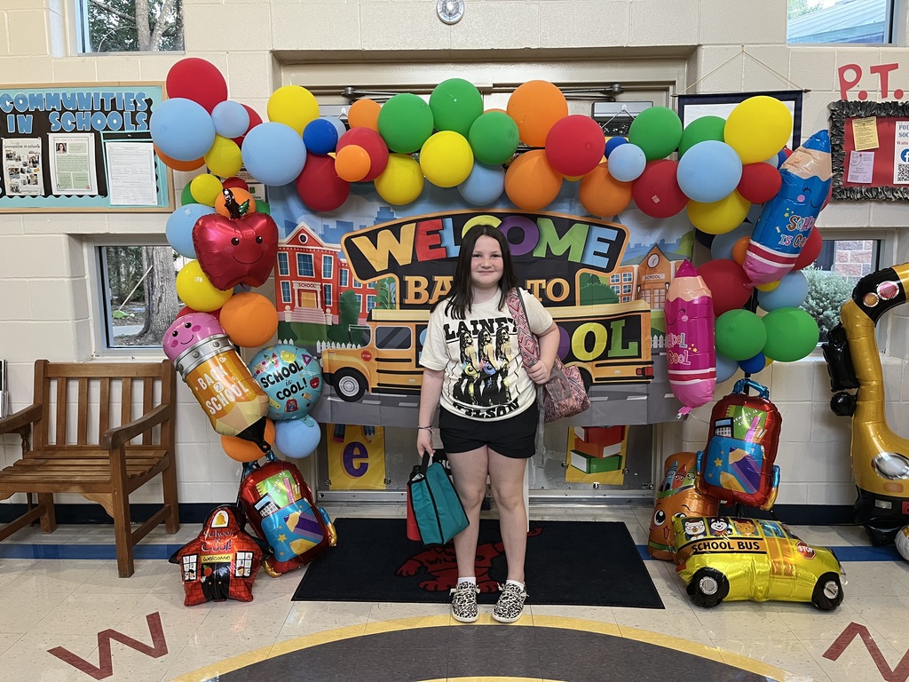 first day of school welcome sign and back drop for students and families to take memorable photos with. 