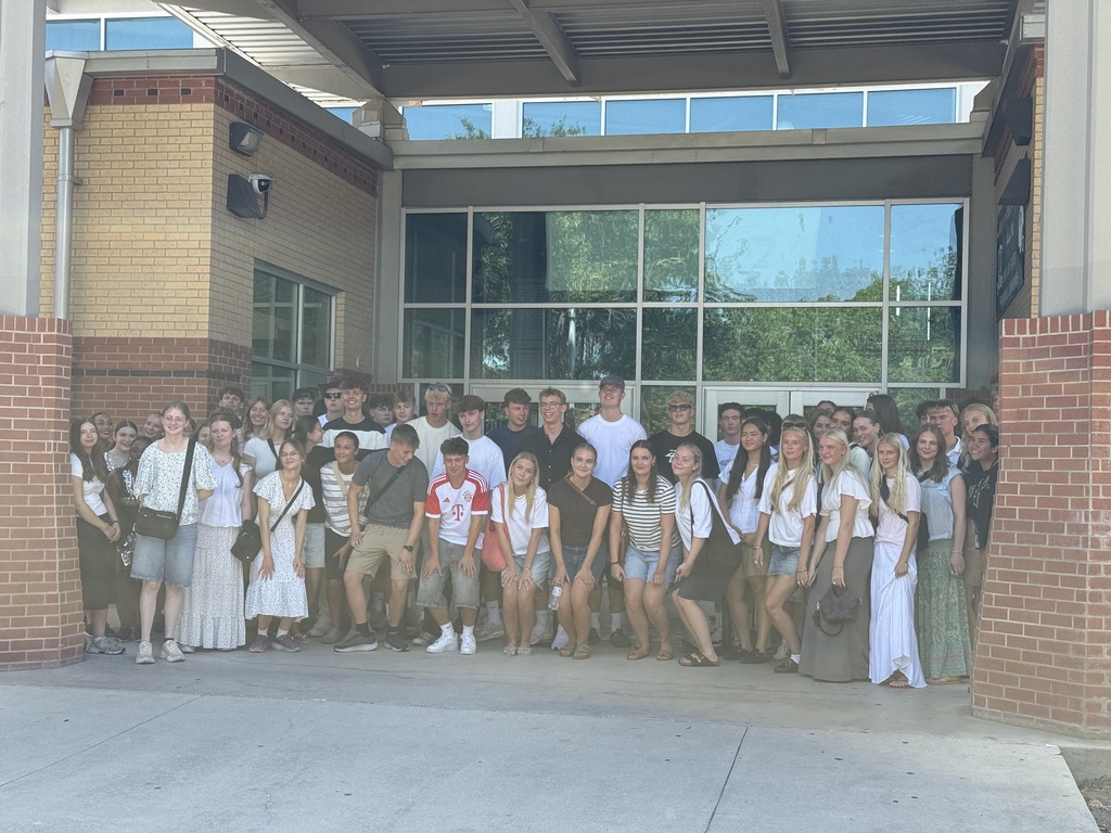Vejen students at Byron P. Steele HS
