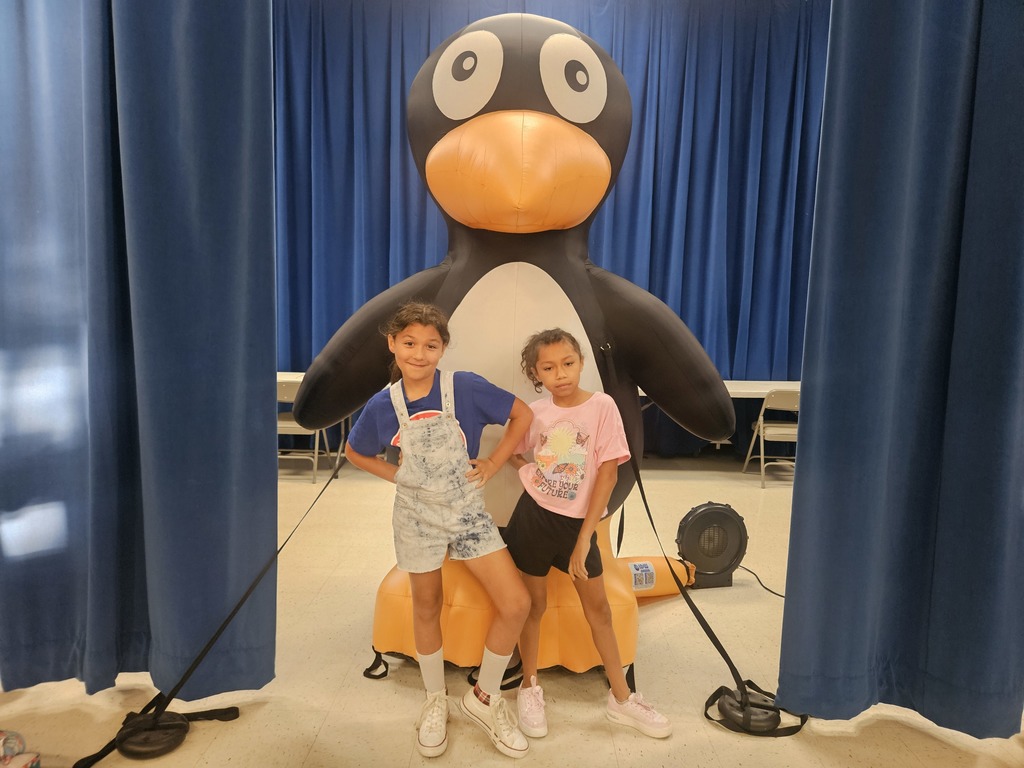 Jiji made a SURPRISE visit to Watts this morning!