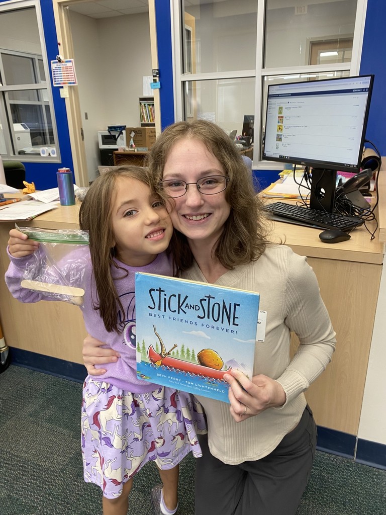 Wildcats enjoyed a special mystery reader in the library.