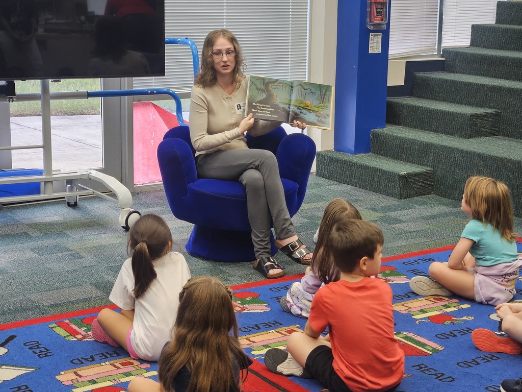 Wildcats enjoyed a special mystery reader in the library.