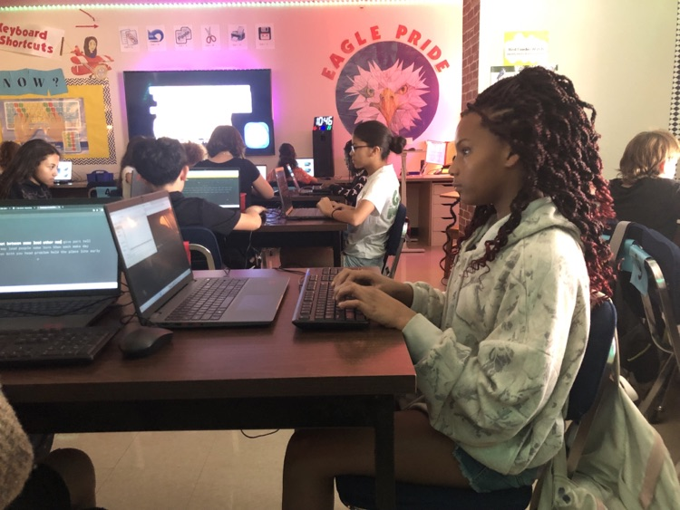 picture of student typing