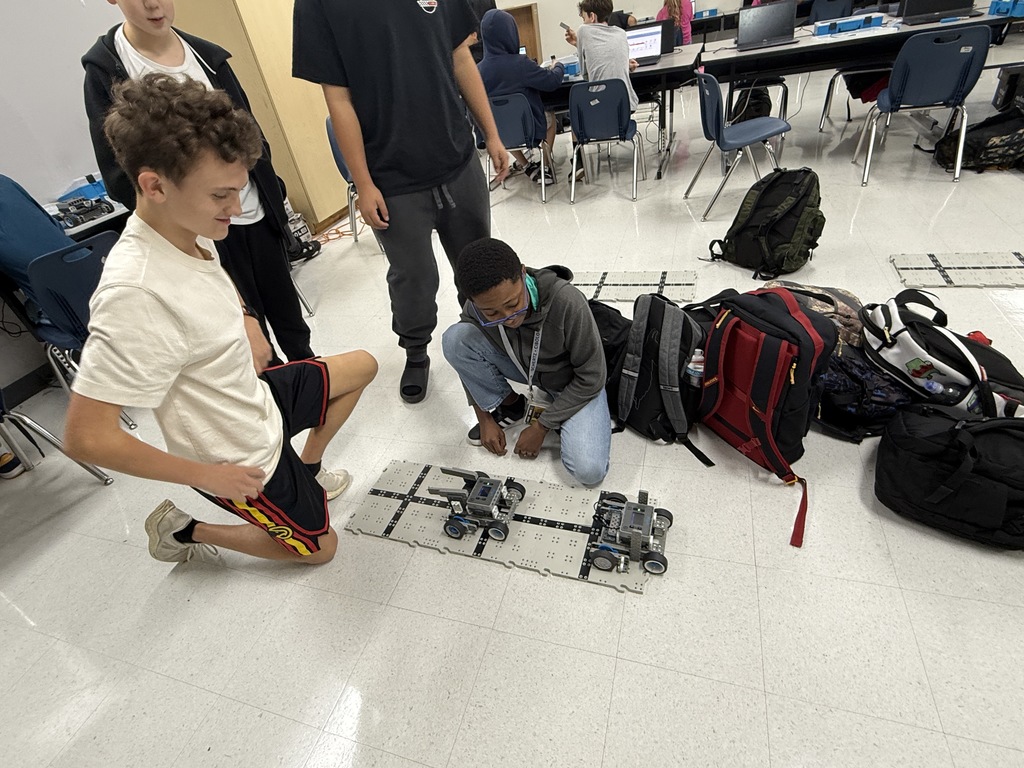 Tug of war tournament in Robotics 7
