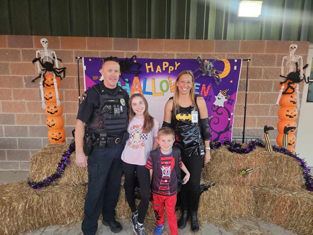 We loved seeing all the fun costumes at Trunk-or-Treat!