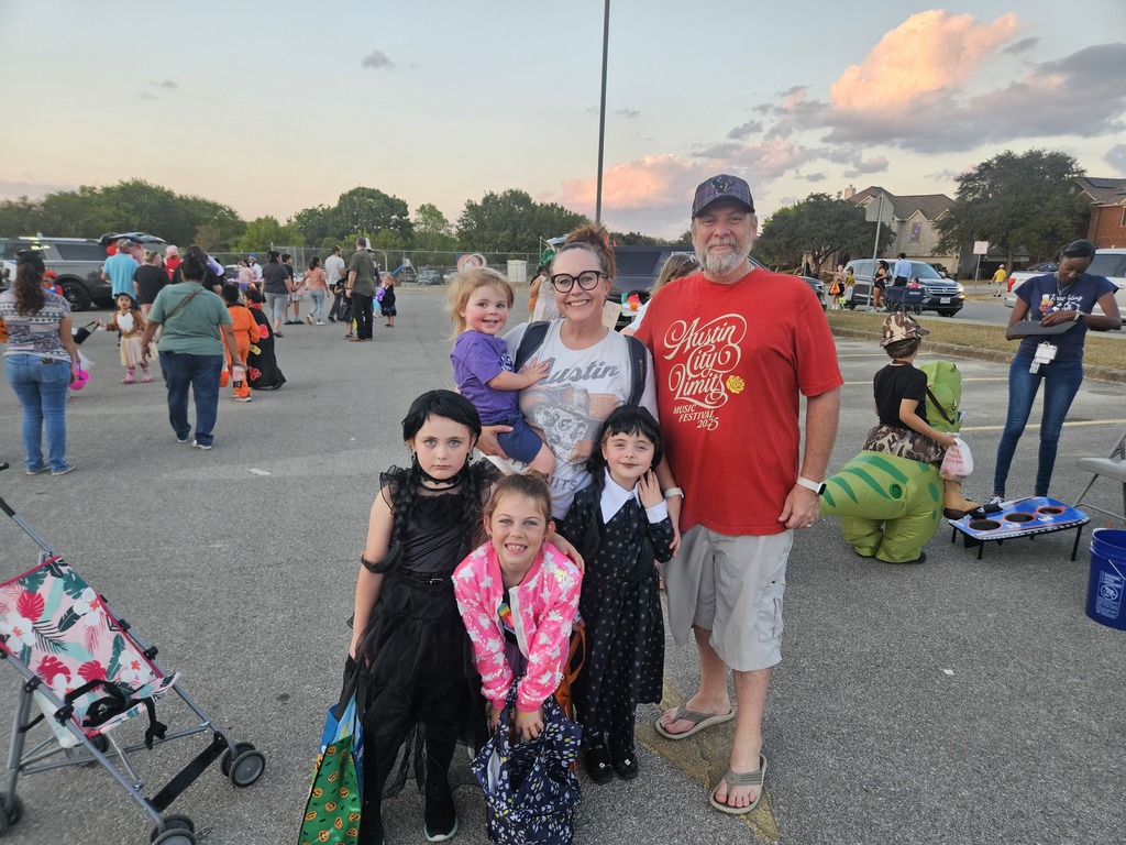 We loved seeing all the fun costumes at Trunk-or-Treat!