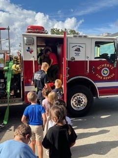 Fire department visits Green Valley