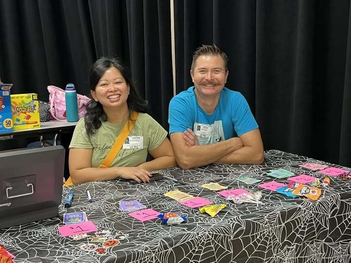 picture of parent volunteers selling Boo Grams