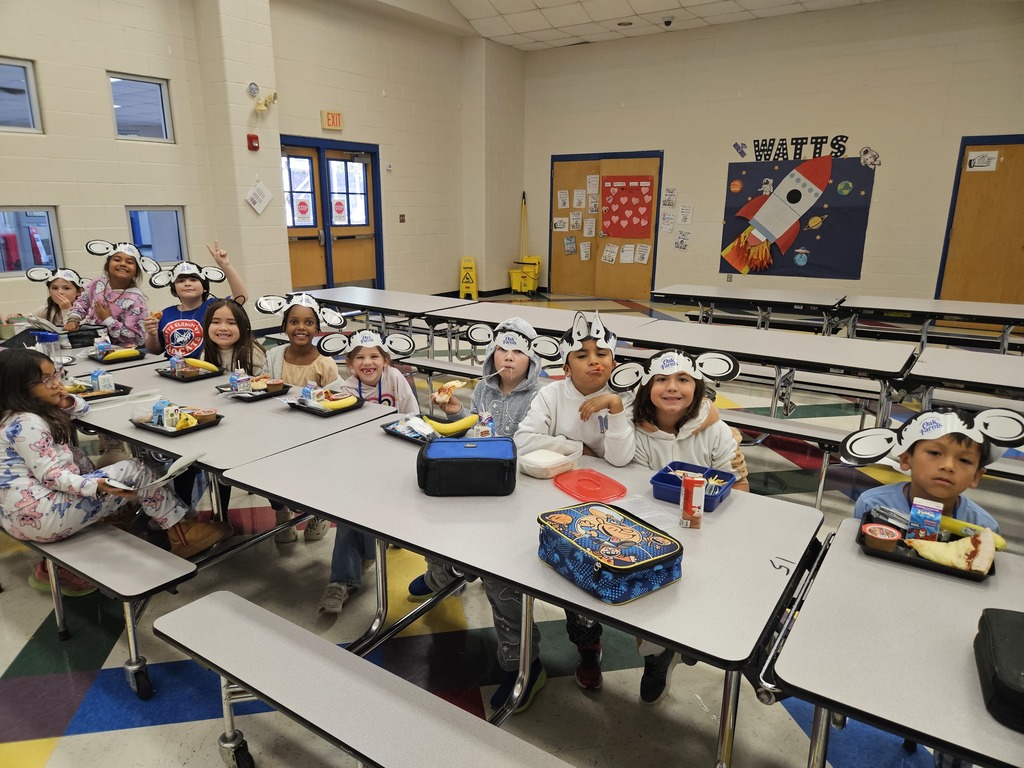 Oak Farms visited the Wildcats at lunch today
