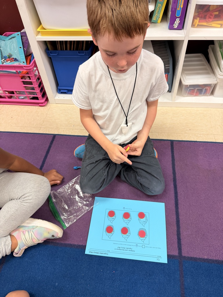 Kinder Flamingos making numbers