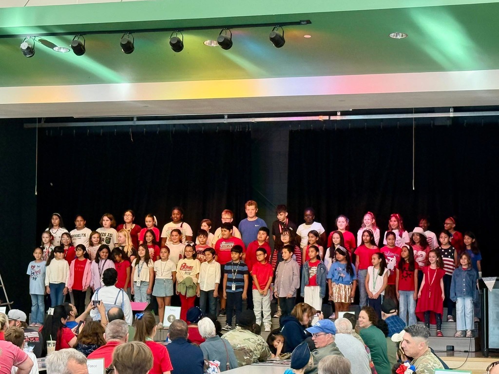 Schlahter Intermediate students choir sings patriotic songs for Veterans Day
