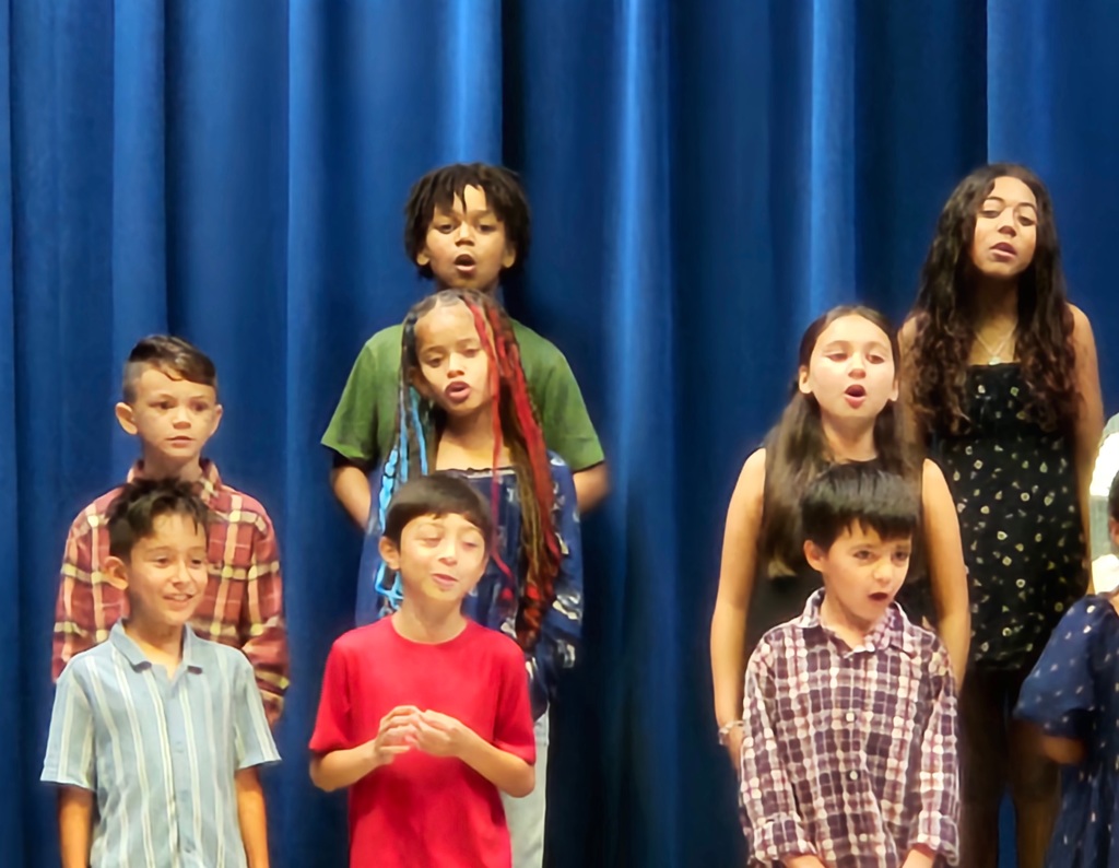 3rd Grade Thanksgiving Choir Performance