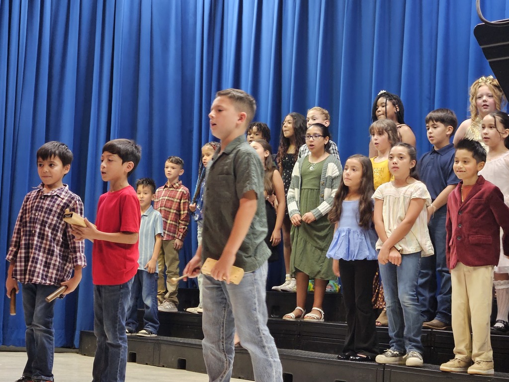 3rd Grade Thanksgiving Choir Performance