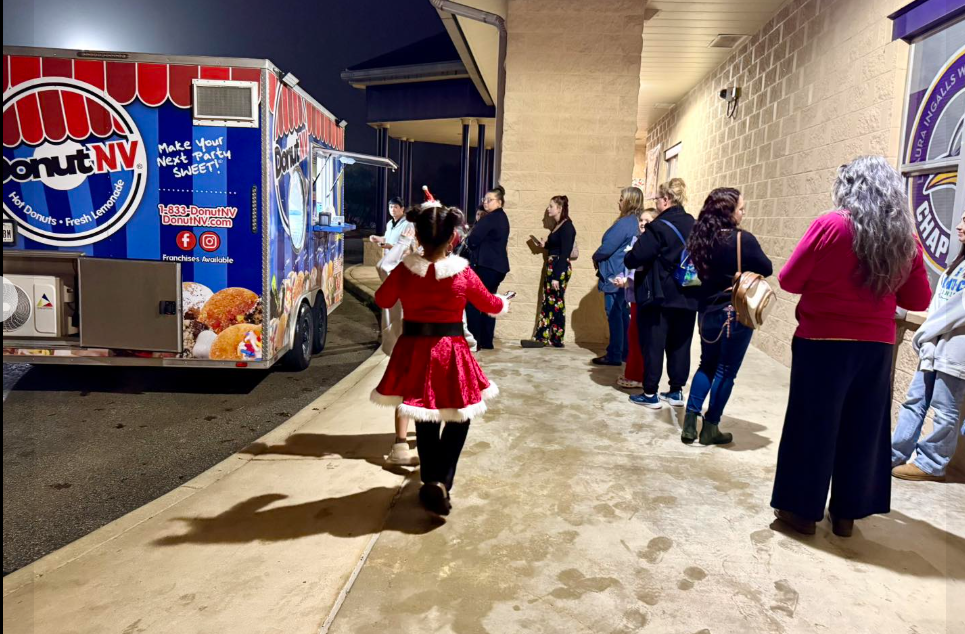 Donut NV food truck and a line of customers