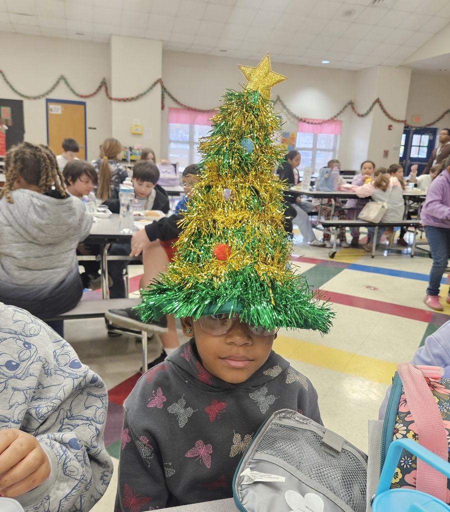 Wildcats showed their holiday spirit with 15 Days of Holiday Dress-Up Fun!