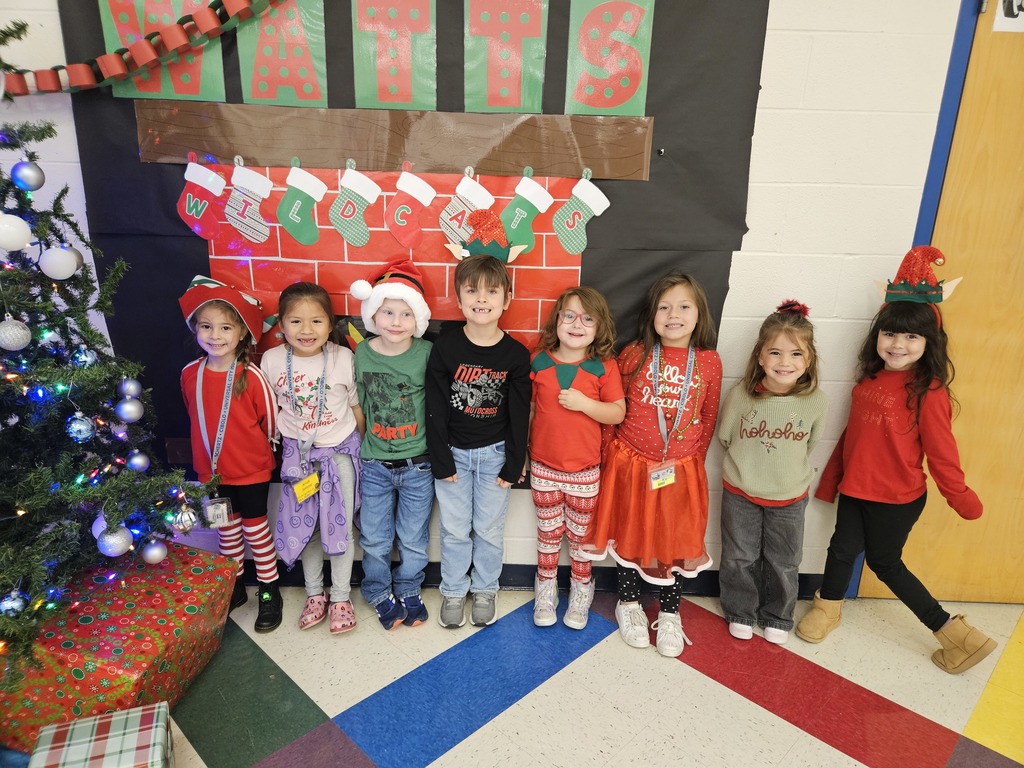 Wildcats showed their holiday spirit with 15 Days of Holiday Dress-Up Fun!
