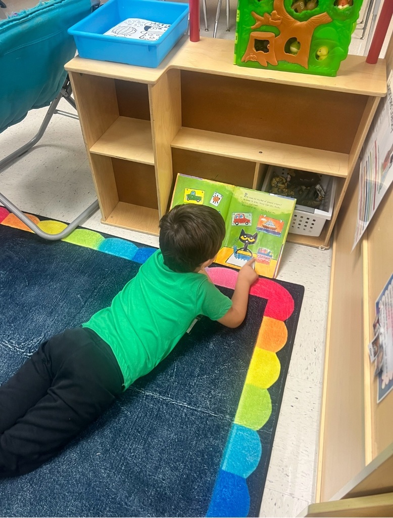 Pre-K visited the Watts Library