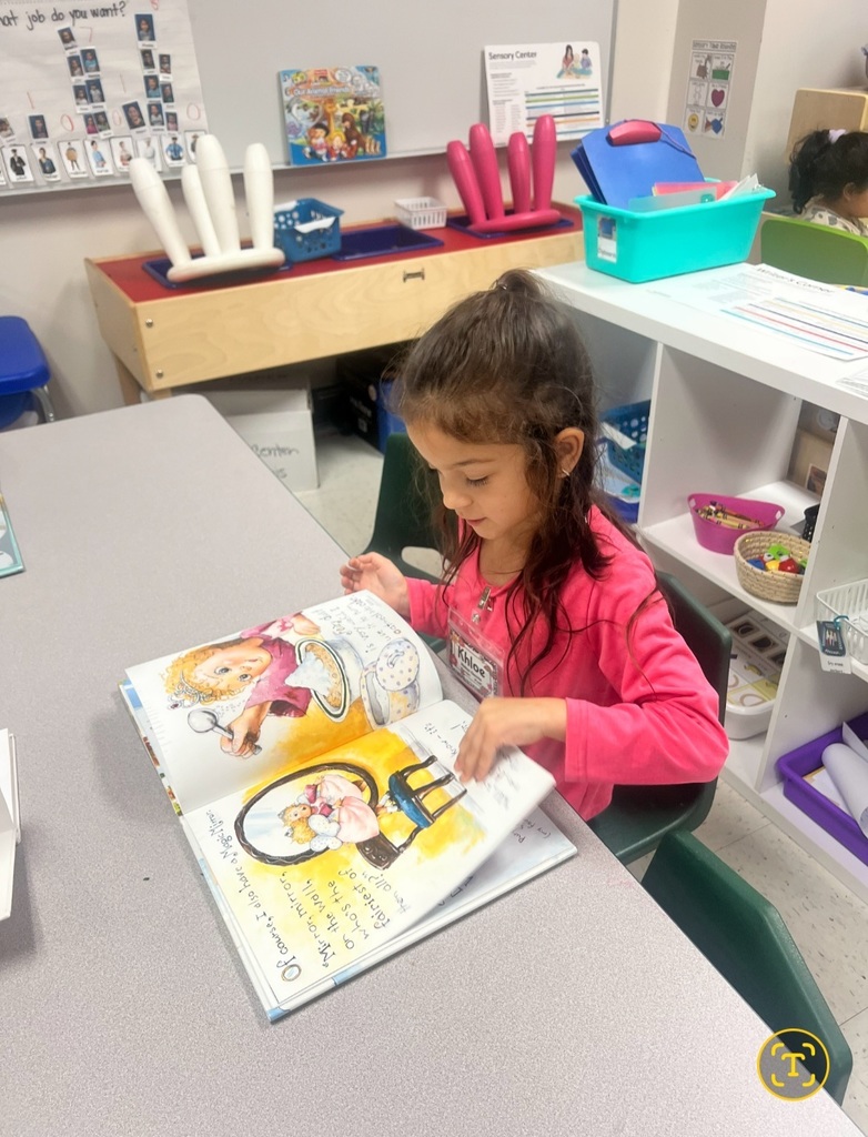 Pre-K visited the Watts Library