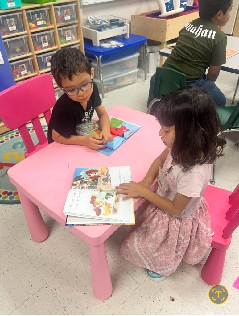 Pre-K visited the Watts Library