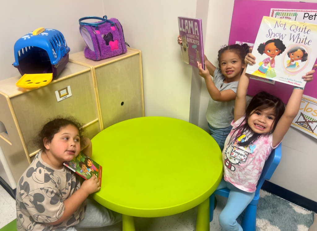 Pre-K visited the Watts Library