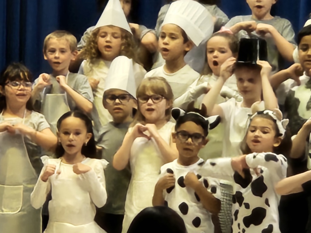 1st Grade performs A Barnyard Moosical