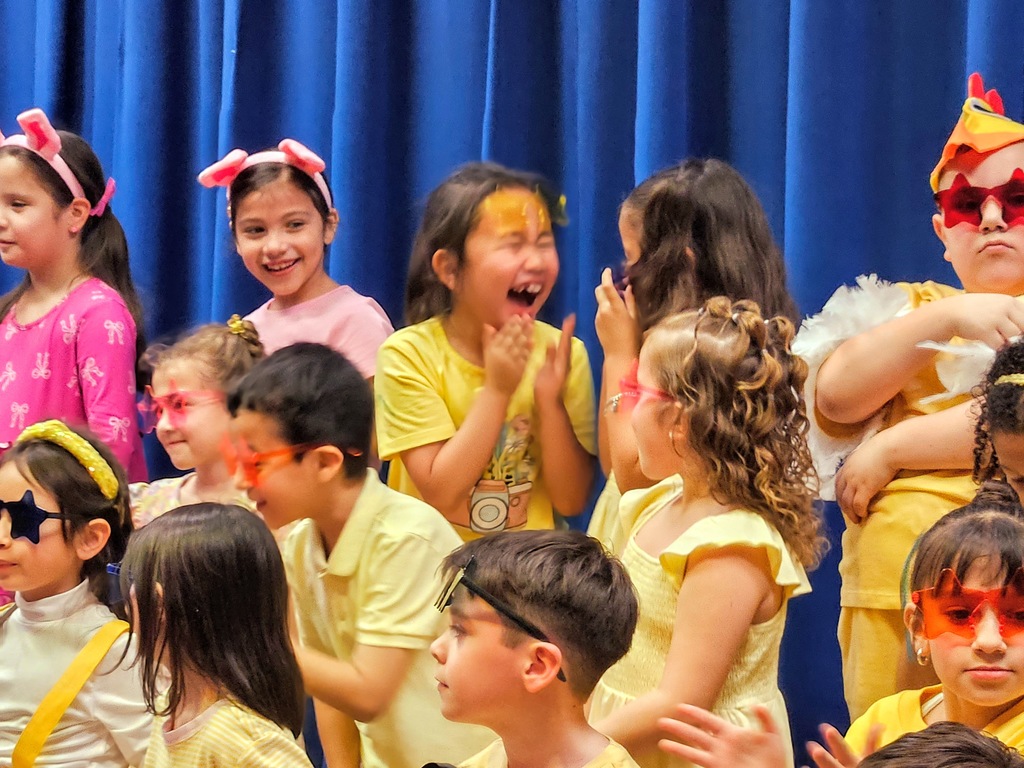 1st Grade performs A Barnyard Moosical