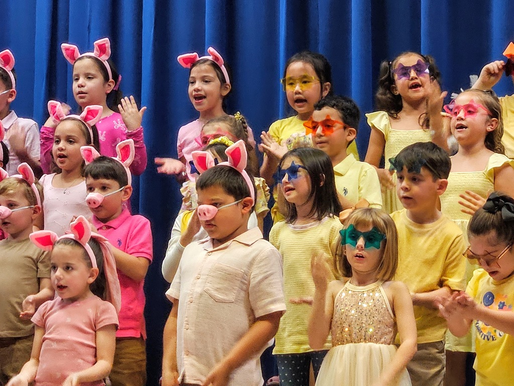 1st Grade performs A Barnyard Moosical