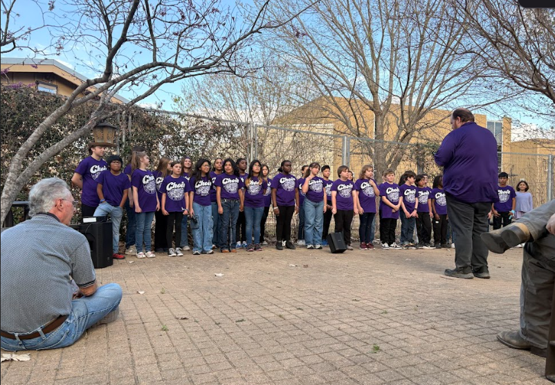 wilder choir singing outside