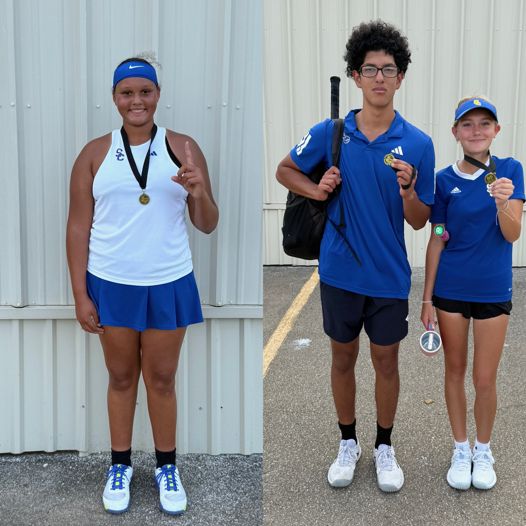 high school tennis players show off their medals