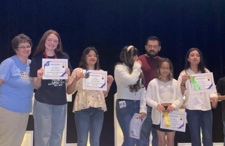 Students who competed in UIL competition posing together 