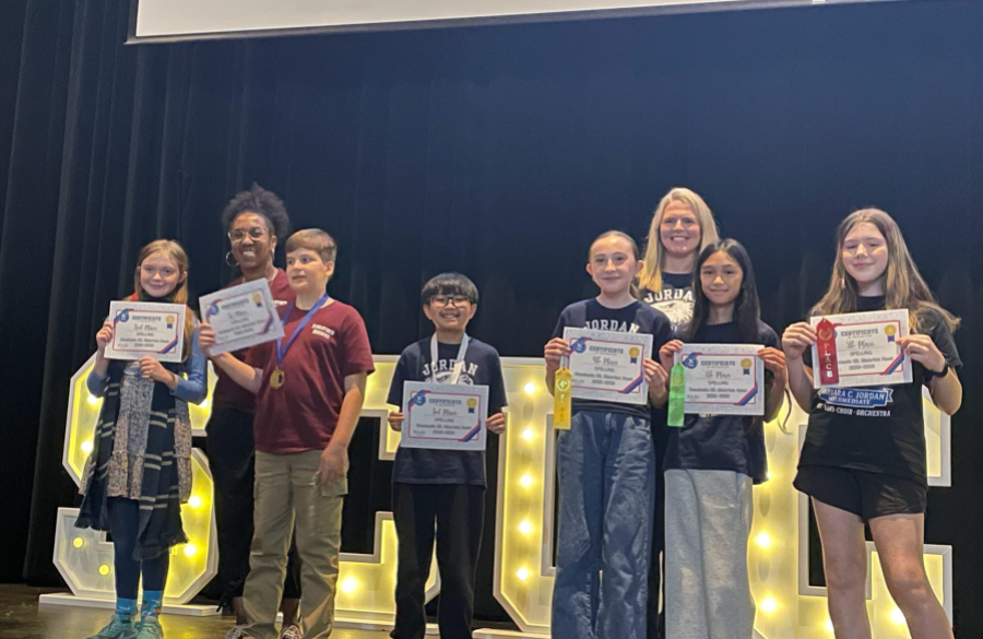 Students who competed in UIL competition posing together 