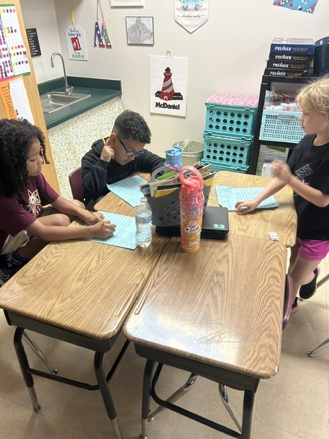 3rd graders discovering mystery genres