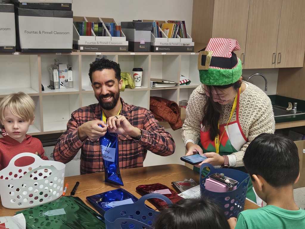 Volunteers helping around campus