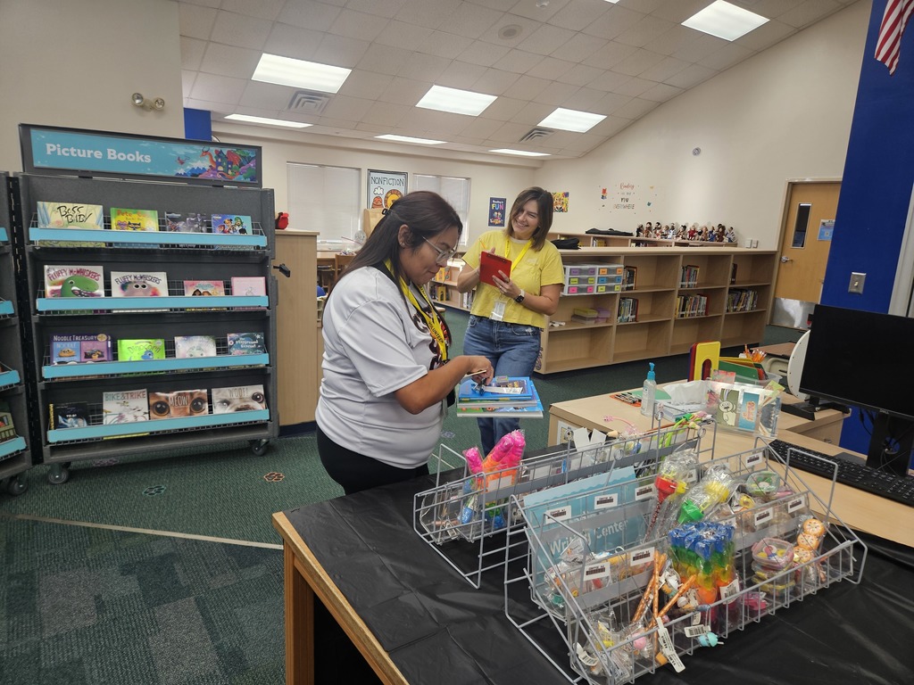 Volunteers helping around campus